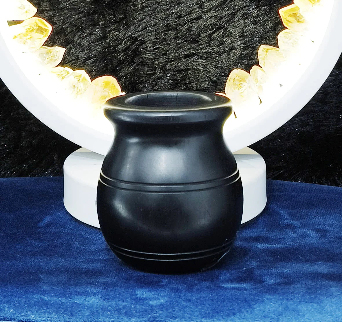 Karungali Pot 